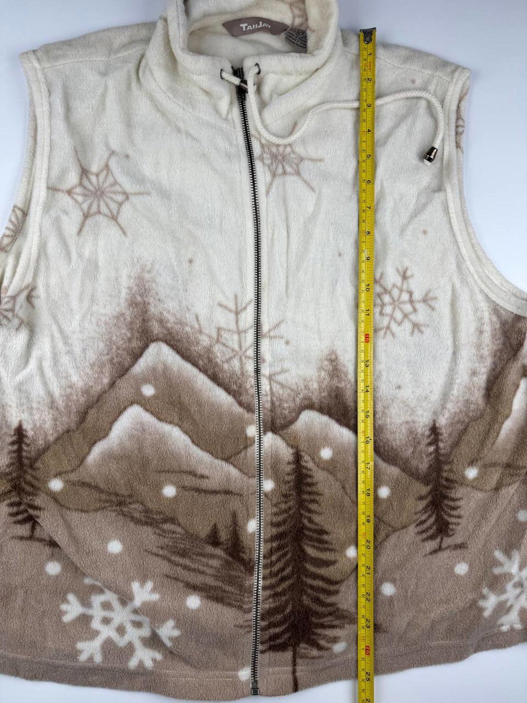 Vintage Sleeveless Fleece Vest with Mountain and Snowflake Design