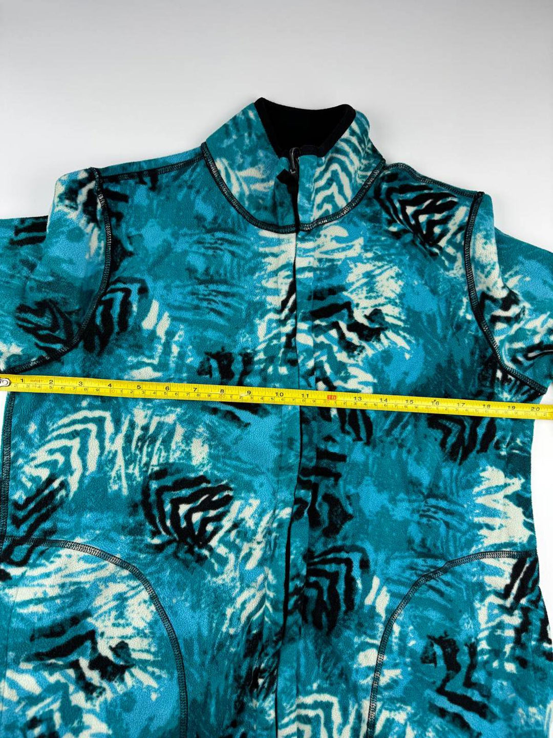 Vintage Blue Patterned Fleece Jacket with Zip-Up Collar