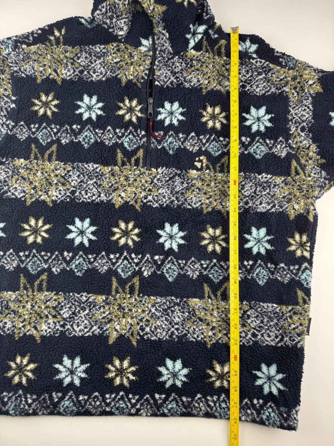 Vintage Fleece Jacket with Snowflake Pattern Quarter Zip