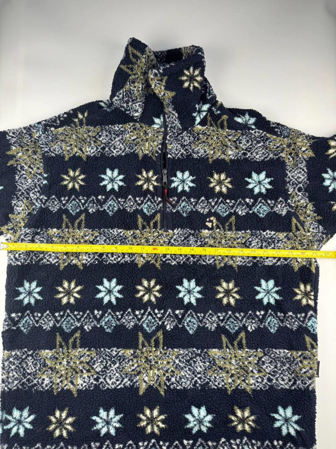 Vintage Fleece Jacket with Snowflake Pattern Quarter Zip
