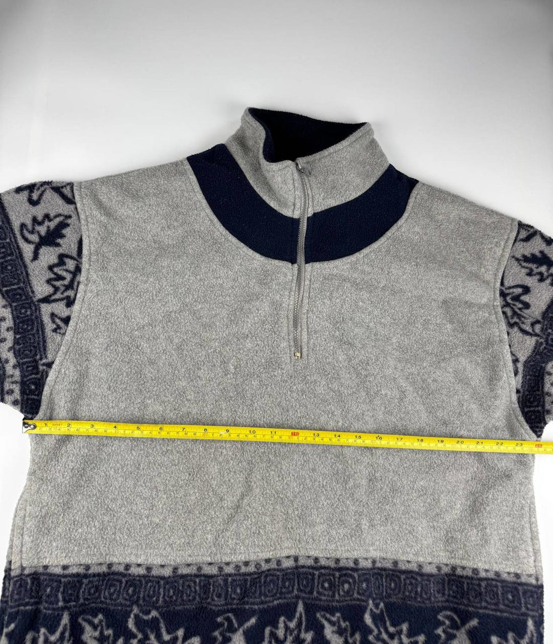 Vintage Grey and Navy Half-Zip Pullover Sweatshirt Fleece