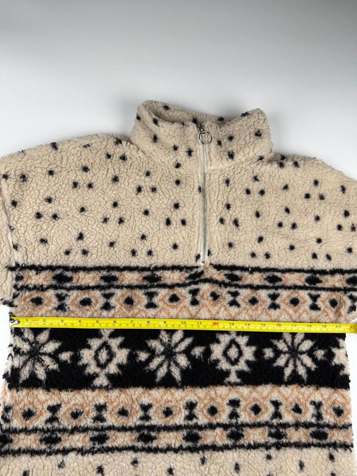 Vintage Fleece Jacket with Zip-Up Collar and Patterned Design