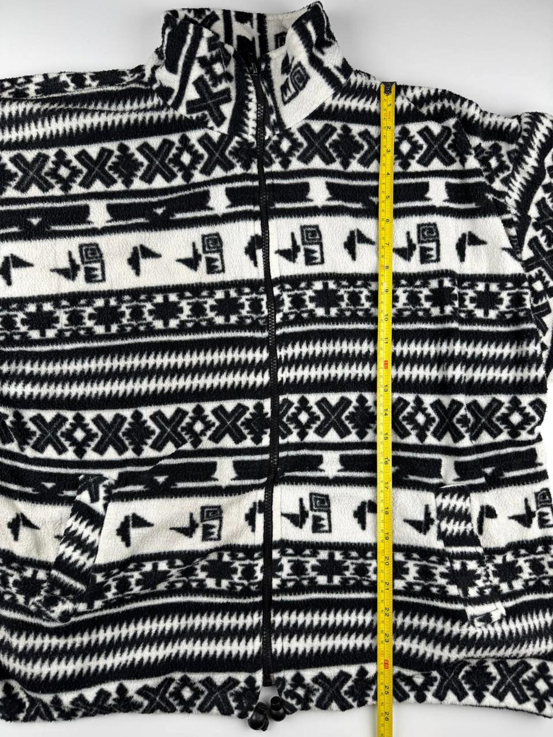 Vintage Men's Black and White Patterned Fleece Jacket