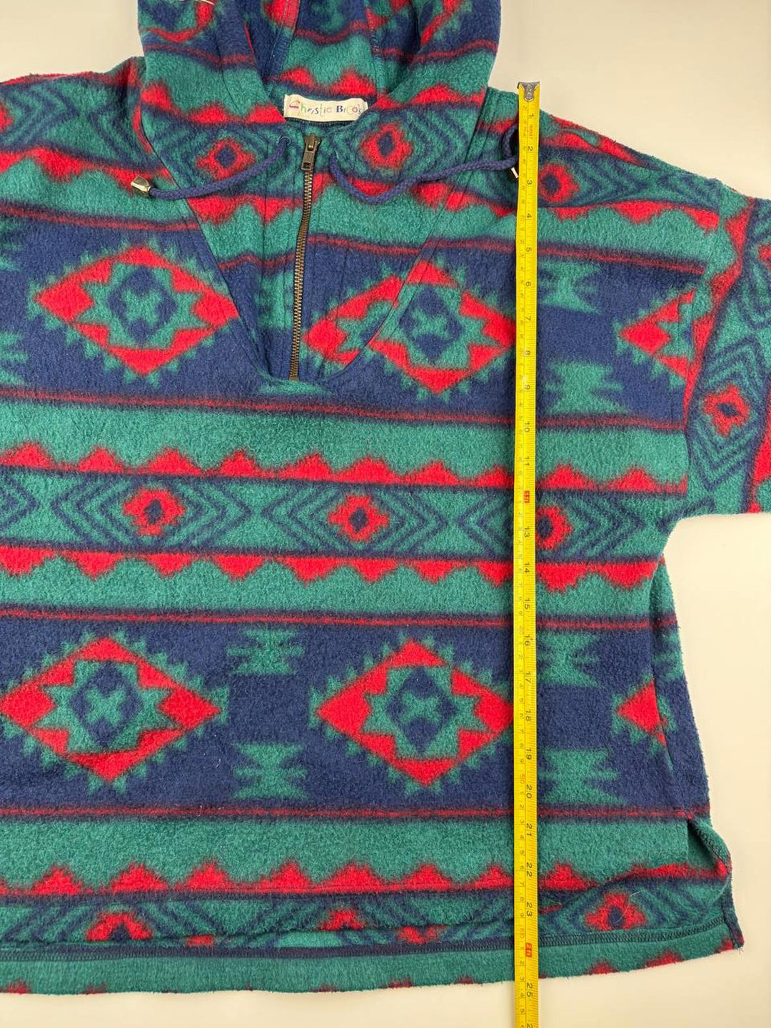 Vintage Hooded Fleece Pullover with Geometric Pattern