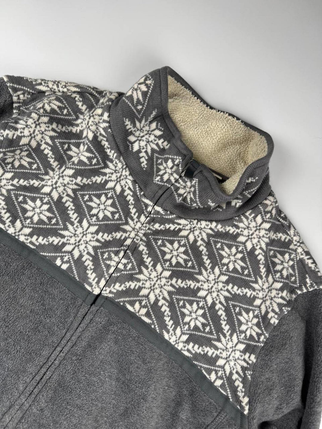 Vintage Women's Grey Fleece Jacket Patterned