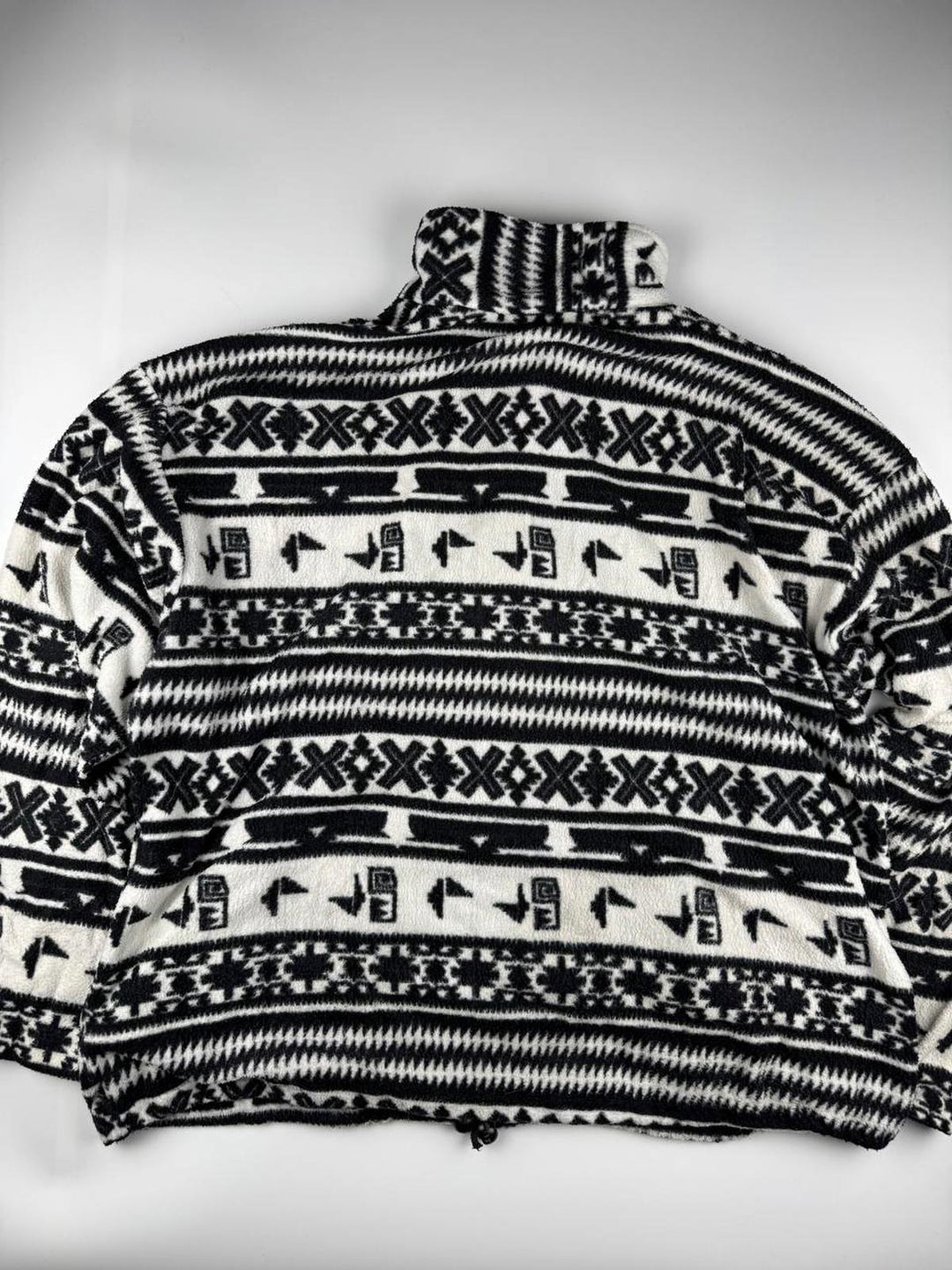 Vintage Men's Black and White Patterned Fleece Jacket