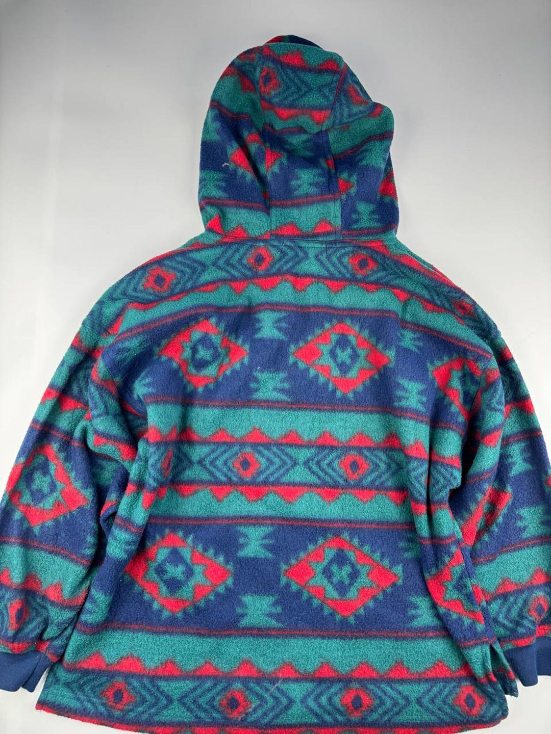 Vintage Hooded Fleece Pullover with Geometric Pattern